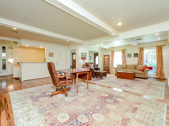 4th image of 13319 Glen Erica Dr