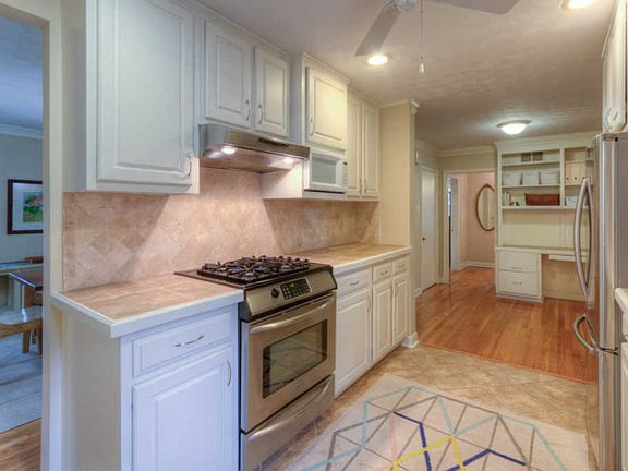 4th image of 252 Eastland Dr