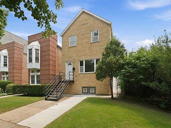 3rd image of 3343 S Michigan Ave