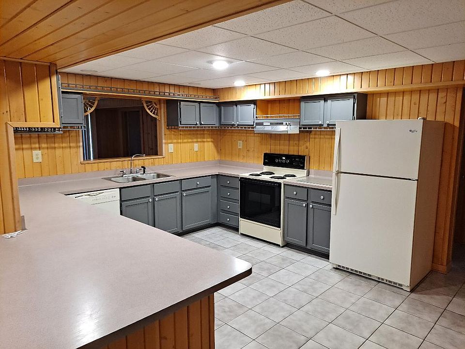 Kitchen with new appliances.