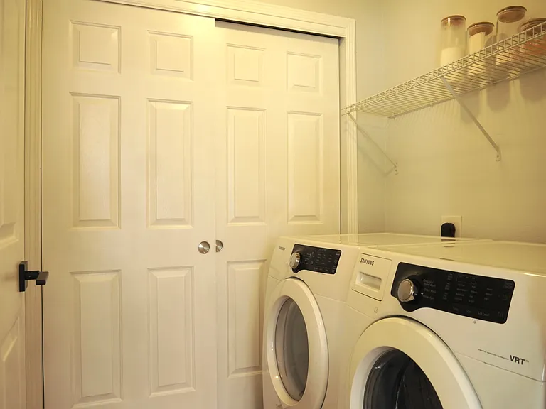 1805 SW White Birch Cir #13 — Photo 16