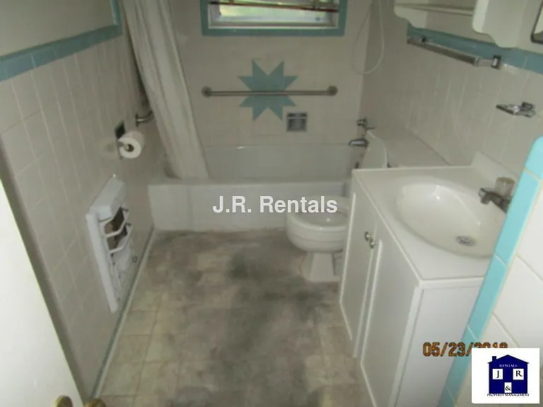 304 Ridge St — Photo 11