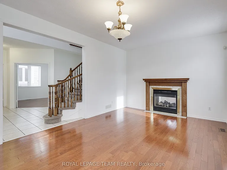 35 Norgold Cres — Photo 10