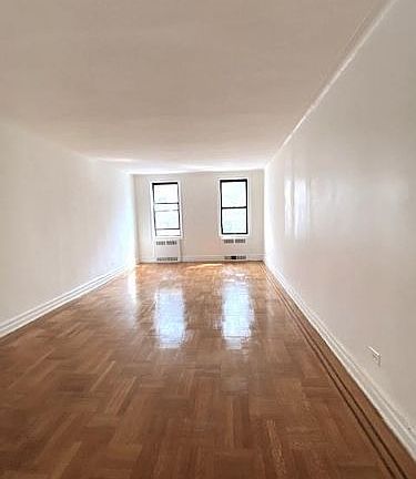 5th image of 150 E 18th St APT 3C