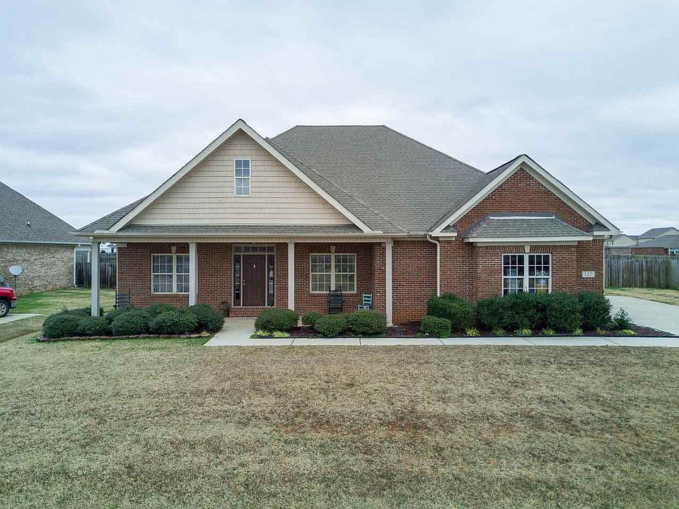 1st image of 127 Meadowridge Dr