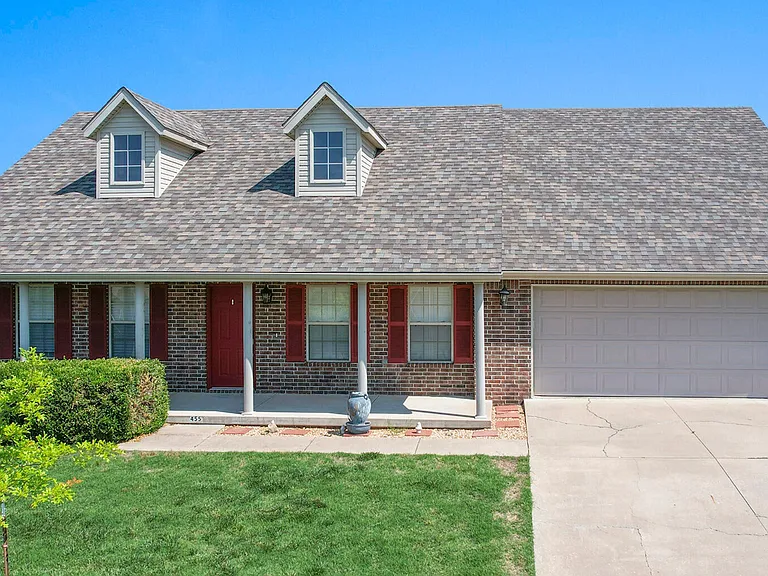455 Holts Lake Dr — Photo 2