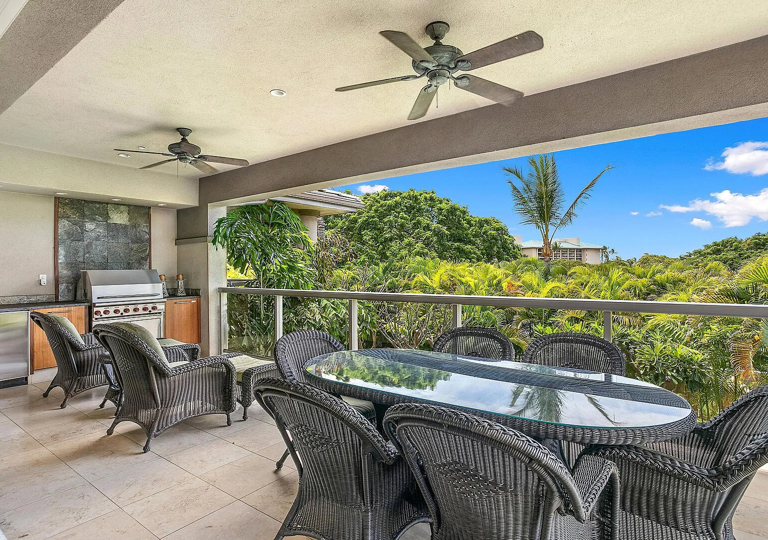 Luxurious Ho'olei 12-2, Lush View, Close to Pool, Sleeps 8 in beds, — Photo 3
