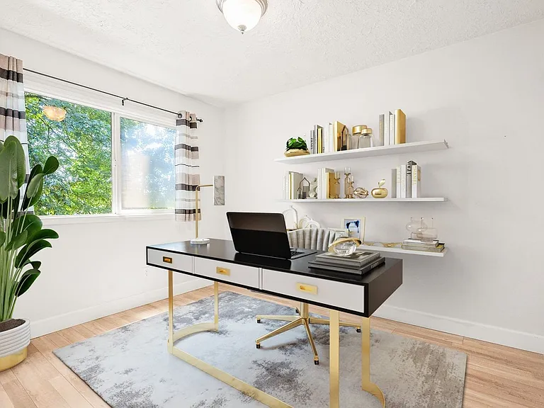 1015 SW Bertha Blvd #5 — Photo 10