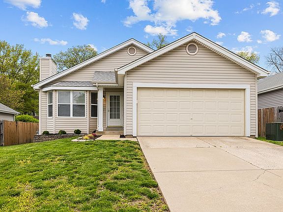 2nd image of 207 Mondair Dr