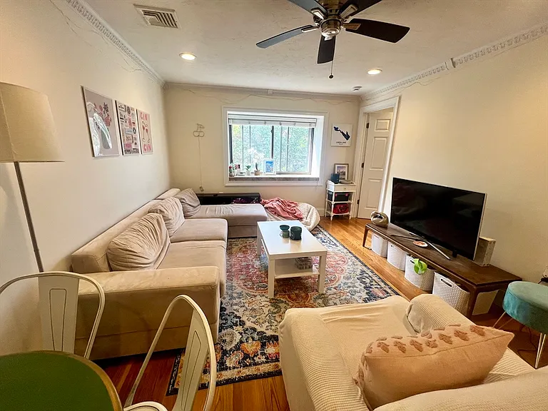 245 E St #3 — Photo 6