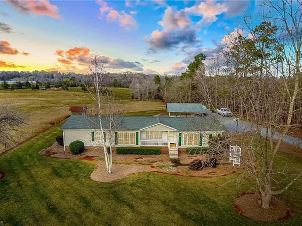 4496 Old Edgar Rd, Sophia, NC 27350