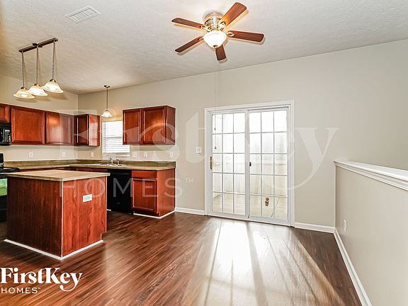 4th image of 2797 Bluewood Way
