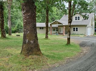 910 Touchstone Ln, Roseburg, OR 97471