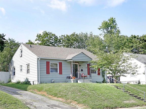 2nd image of 935 Darley Dr