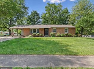 1321 Bayshire Ln, Herndon, VA