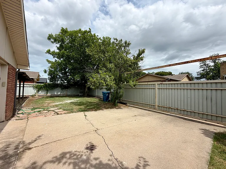 5221 Reed Dr — Photo 25
