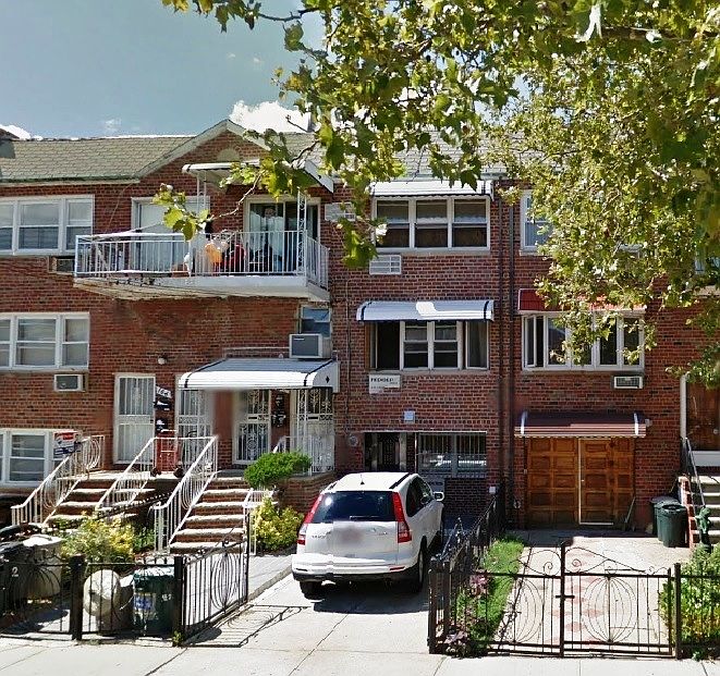 1st image of 162 Bay 32 St