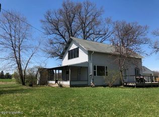 1010 W Jenks Rd, Fenwick, MI 48834