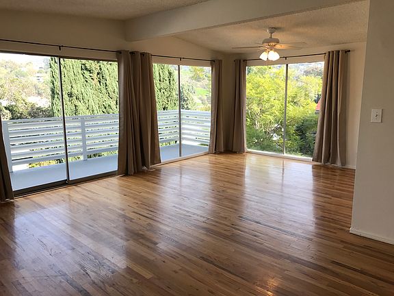 2nd image of 3371 Oak Glen Dr