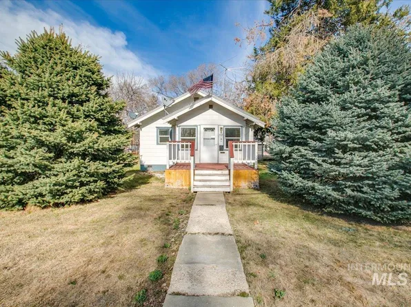 512 7th St S, Nampa, ID 83651