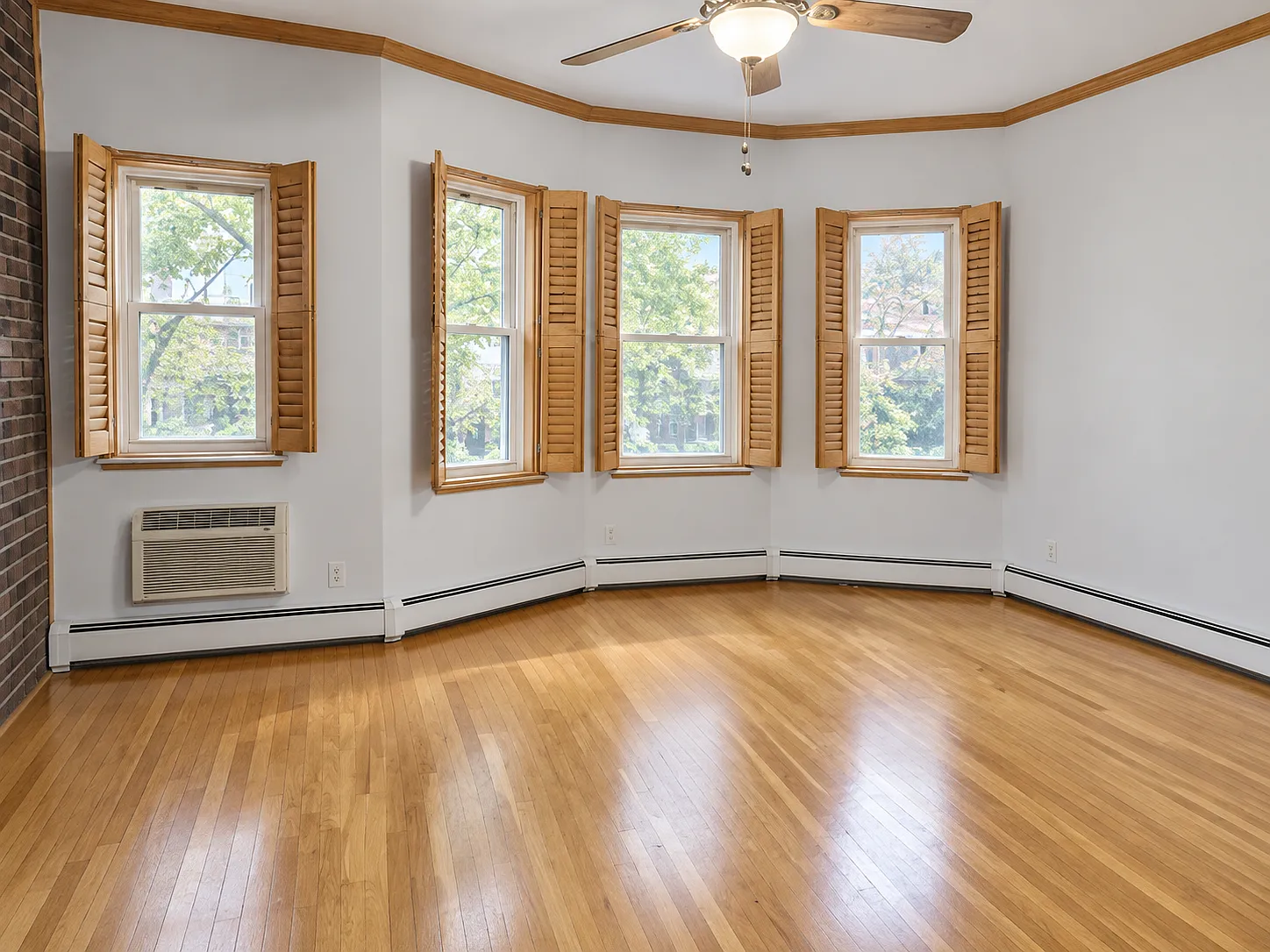 2 bed, 1000 sqft, $3,200 — Photo 2
