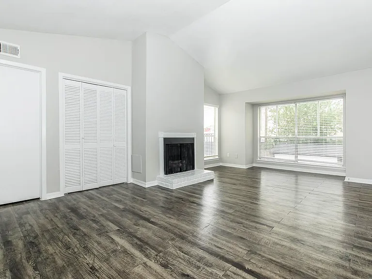Bayou Park Apartments — Photo 65