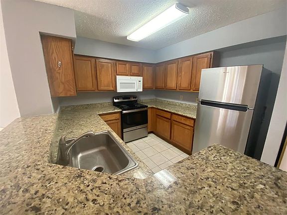 3rd image of 2300 Old Spanish Trl APT 1074