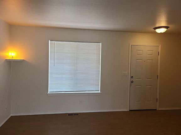 4th image of 443 E Dragonfly Dr