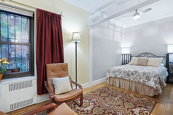 Sold by Compass | media 9