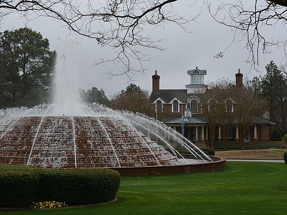 3rd image of 37 Shoreline Dr