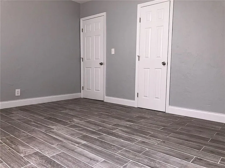 2817 Taylor St — Photo 9