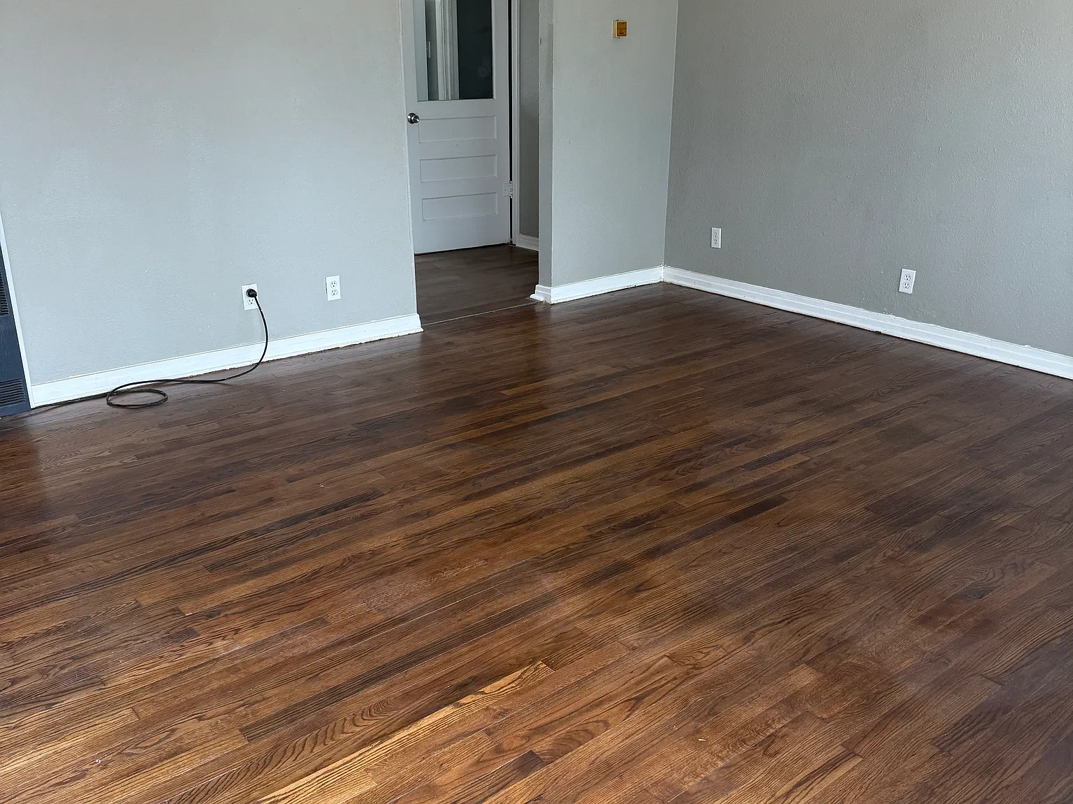 2 bed, 1.5 bath, 802 sqft, $950 — Photo 4