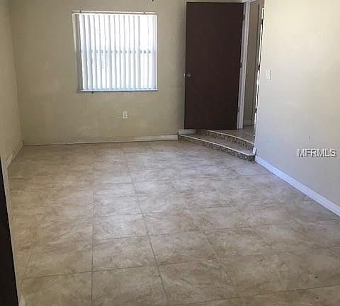 5th image of 407 Thomas Ave