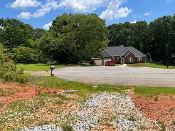 127 Tanglewood N, Royston, GA 30662