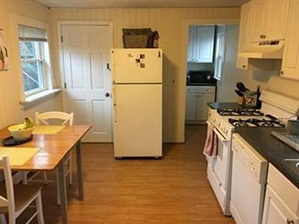 2nd image of 96 Elm St #2