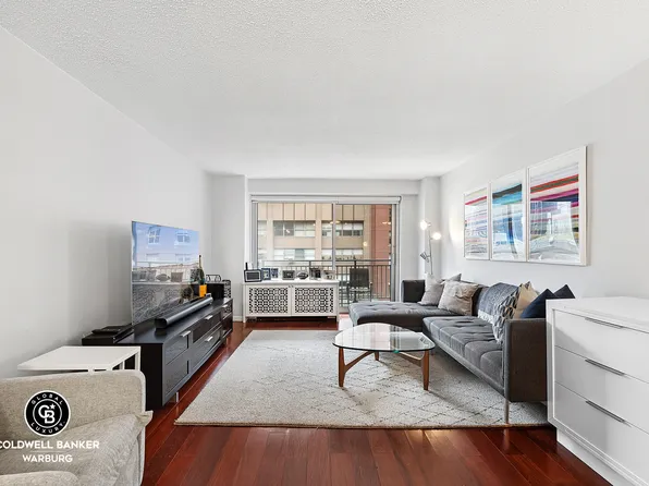 132 East 35th Street 11F image 2 of 10