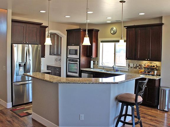 3rd image of 1801 Adriana Ct