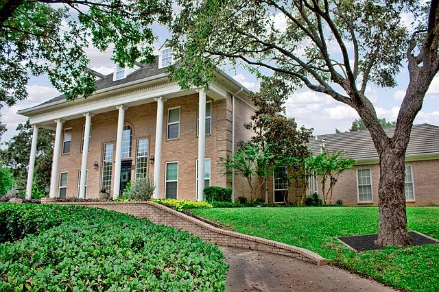 1st image of 4401 Shadycreek Ln