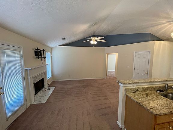 5th image of 2500 Hillvale Cir