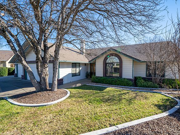 3rd image of 4689 Oak Glen Dr