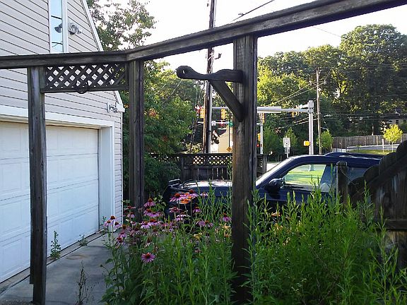 5th image of 610 Birmingham Ave