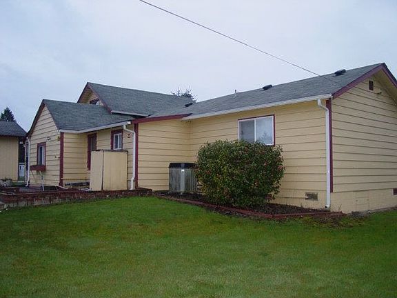 2nd image of 8530 Ayer St SE