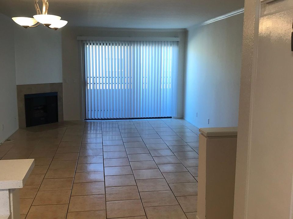 1st image of 4717 Ben Ave #105