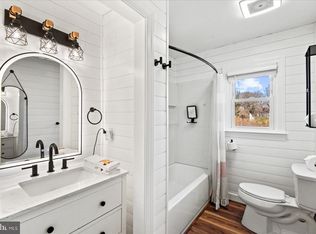 115 Oak Ridge St, Bowling Green, VA 22427