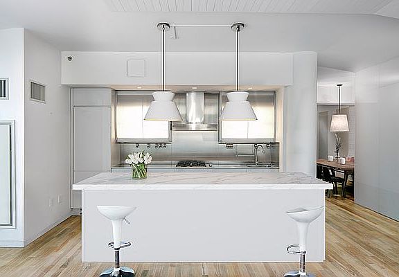 3rd image of 8 Union Sq S #6A