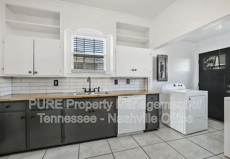 1309 Jones St — Photo 20