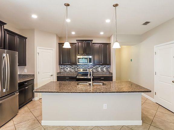 5th image of 10205 Count Fleet Dr