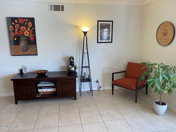 5th image of 290 Autumwood St