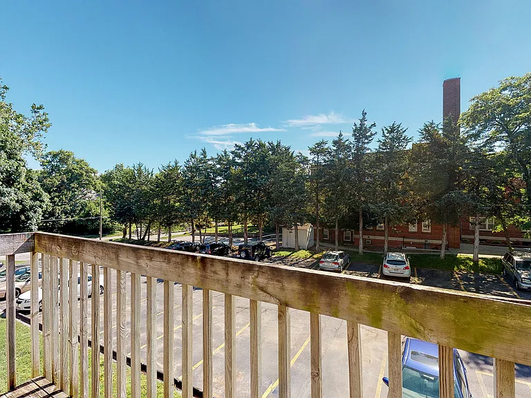 The 4220 Grand Apartments — Photo 22