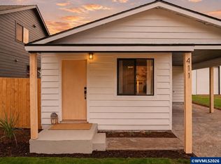 411 S 1st St, Silverton, OR 97381